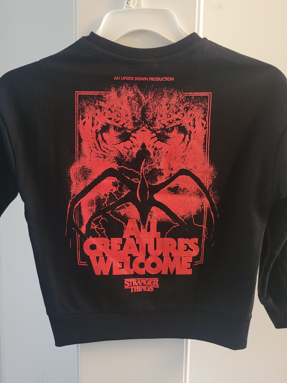 NWT Stranger Things Kids Bundle XS 4-5 Sweatshirt Shirt Netflix Hawkins - Picture 7 of 7